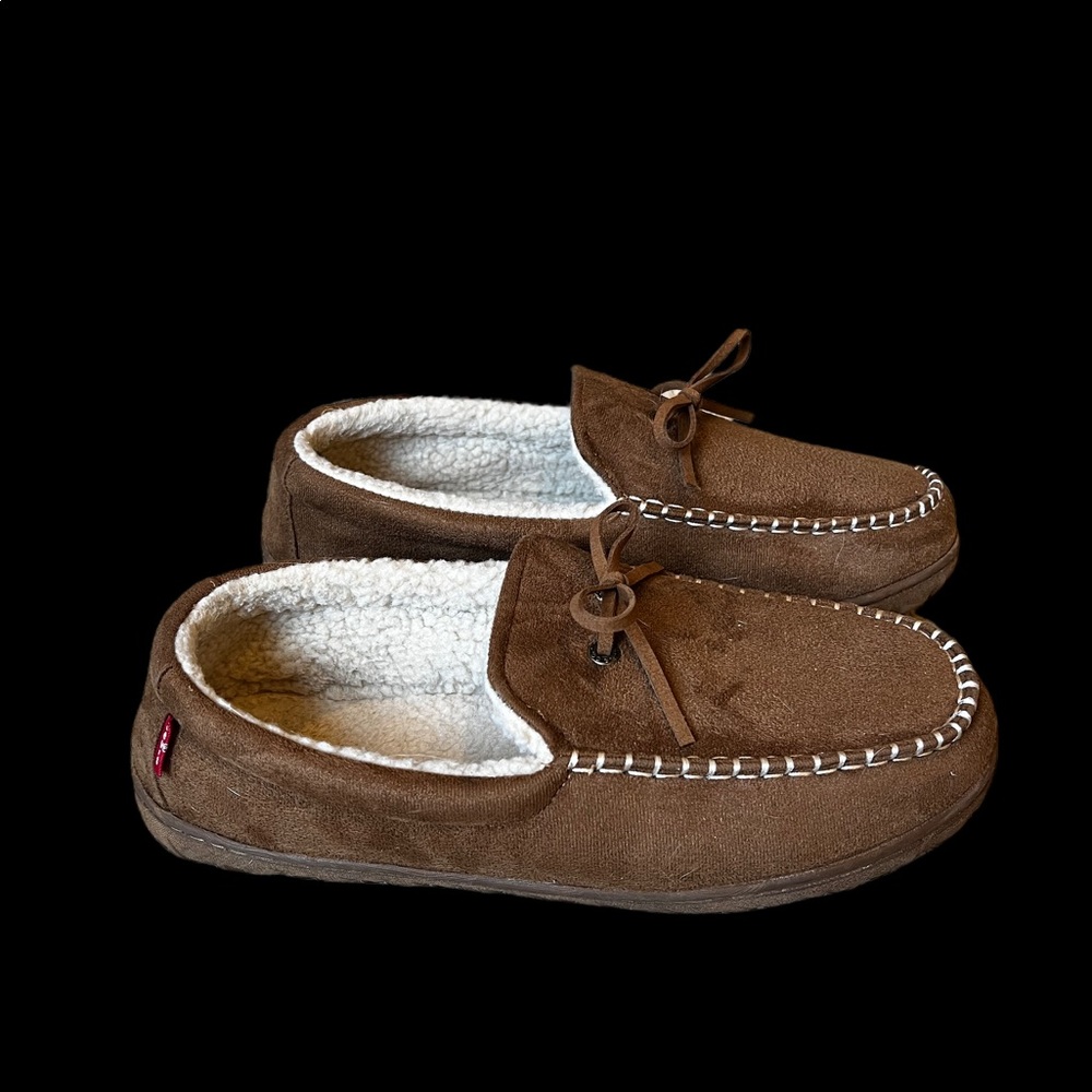 Levi's Strauss Mens Size 13 - slippers/house shoes